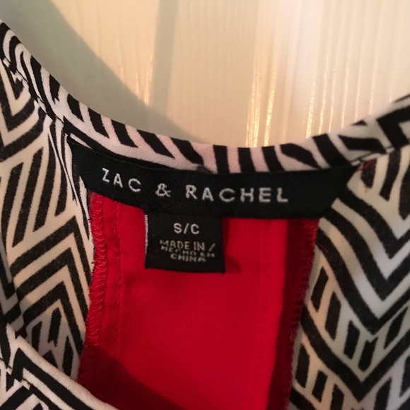 Sleeveless blouse - Picture 7 of 8